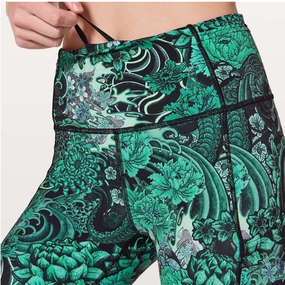 Lululemon emerald and black print leggings - Picture 2 of 6